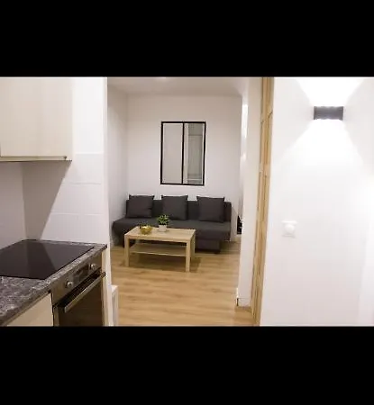 Moderne Et Chic Шатийон